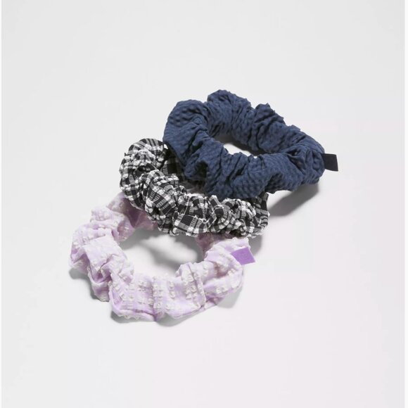Uplifting Scrunchies 3 Pack Lavender Frost/Black/Club Blue - Picture 1 of 3